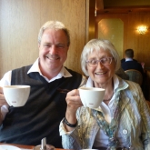 Unser Busfahrer Karl-Heinz bei der Kaffeepause